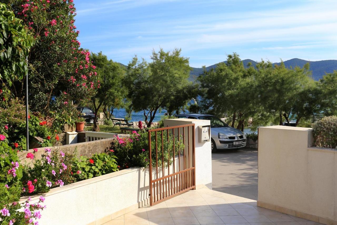 Apartments By The Sea Viganj, Peljesac - 10140 Екстериор снимка